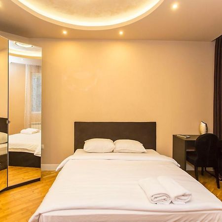Elegant 2Bdr Apartment With A Balcony صوفيا المظهر الخارجي الصورة