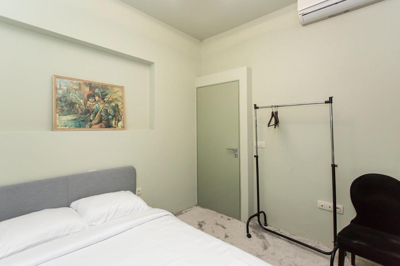 Elegant 2Bdr Apartment With A Balcony صوفيا المظهر الخارجي الصورة
